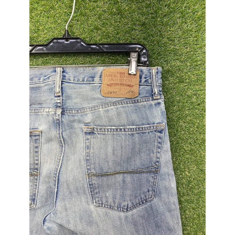 Abercrombie & Fitch Jeans Mens 31x32 Classic Straight Light Wash Distressed Work